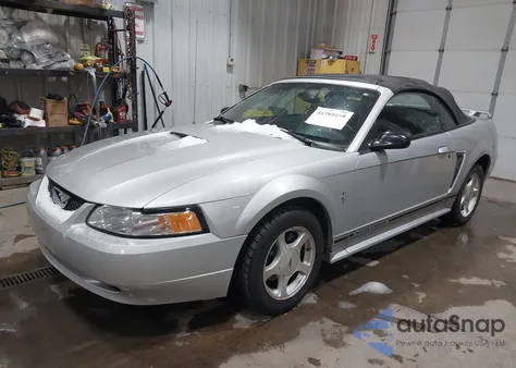 2001 Ford Mustang z USA, uszkodzony, nr VIN 1FAFP44421F180872